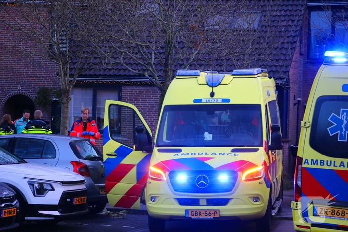 Traumahelikopter landt voor medische noodsituatie