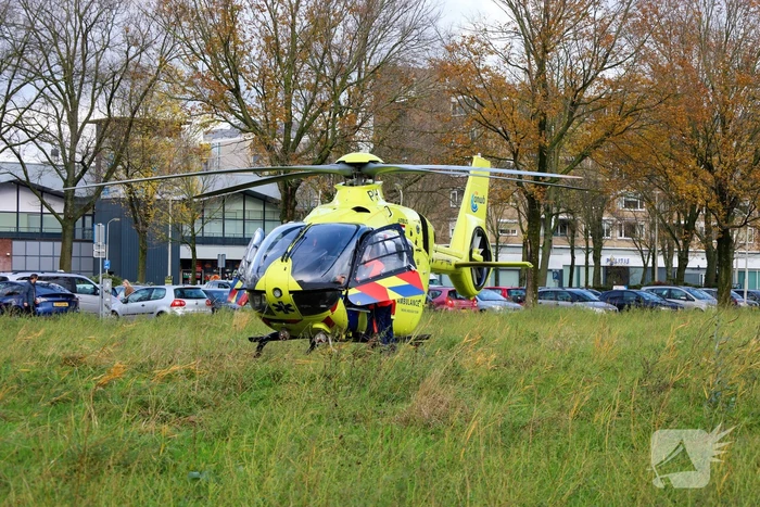 Persoon zwaargewond na val van grote hoogte
