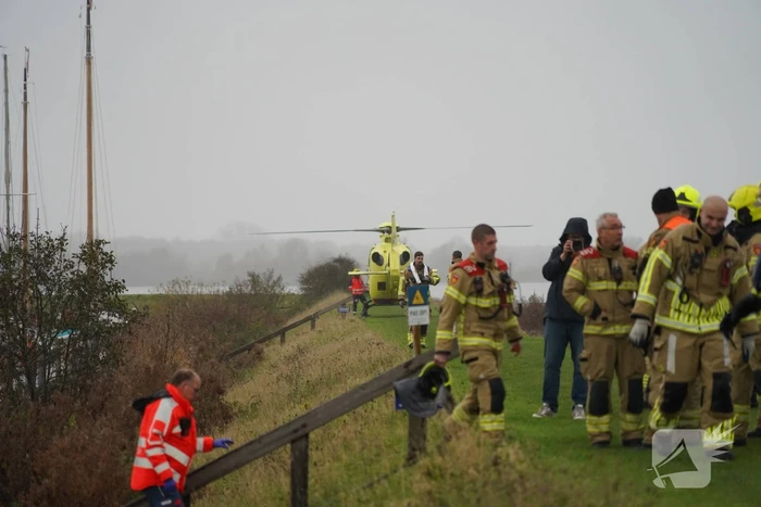 Overleden persoon aangetroffen na melding persoon te water