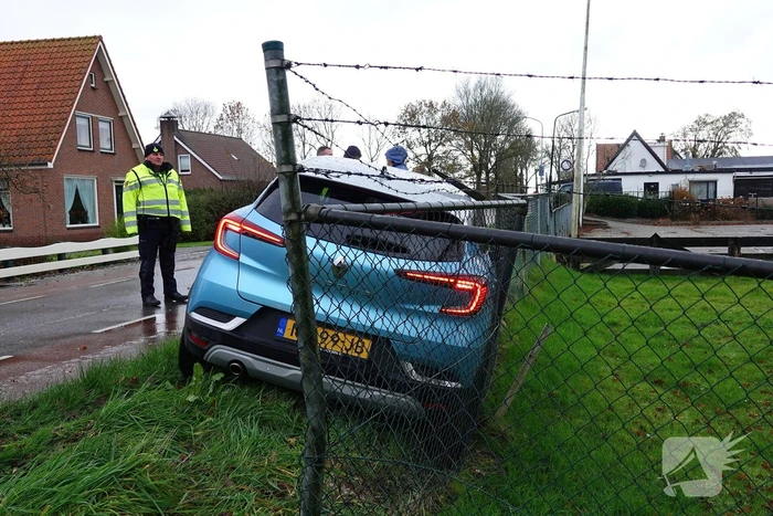 Auto ramt hekwerk kapot