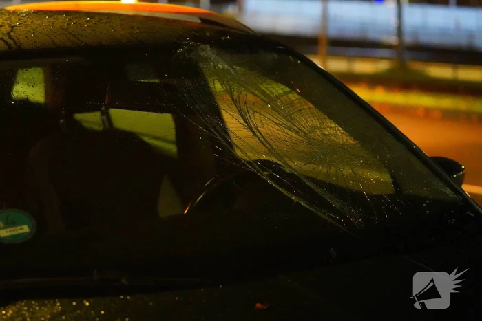 Fietser geschept door automobilist op oversteekplaats
