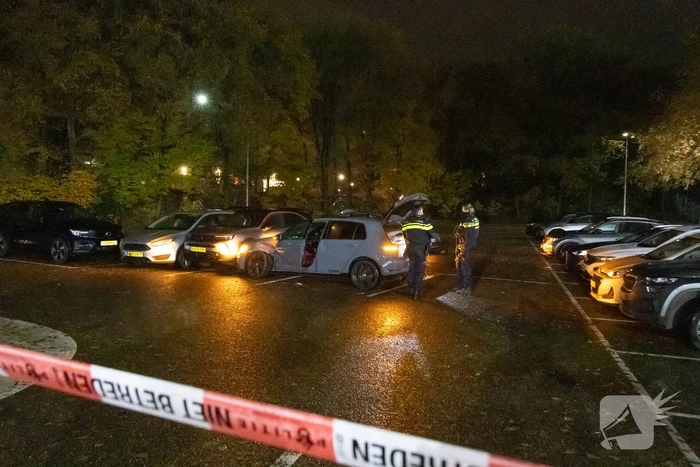 Vuurwapen gezien bij botsingen op parkeerterrein