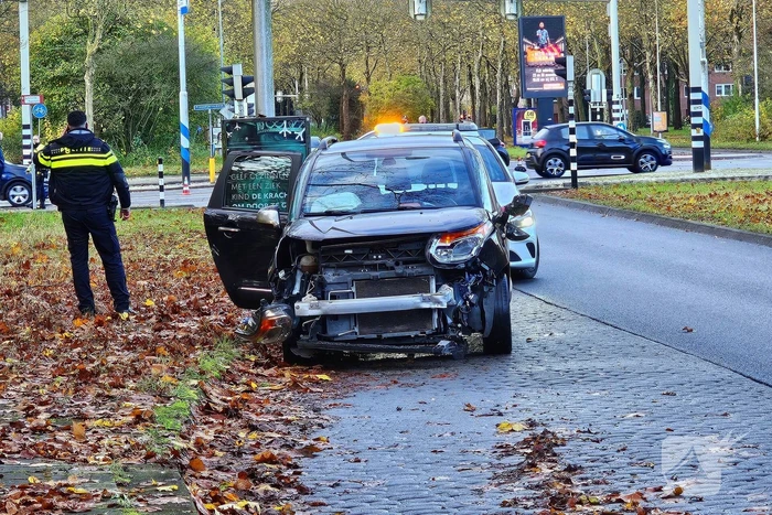 Flinke schade bij ongeval op kruising