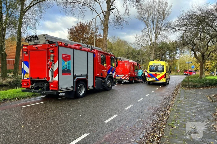 Automobilist verliest macht over stuur en belandt in water