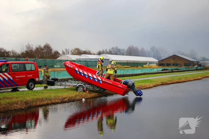 Brandweer groots ingezet voor uitslaande brand in kwekerij