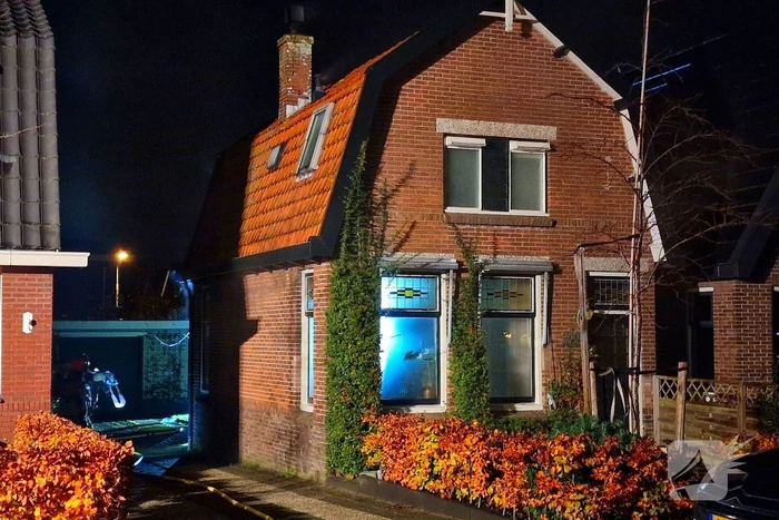 Oudere bewoner verlaat optijd brandende woning