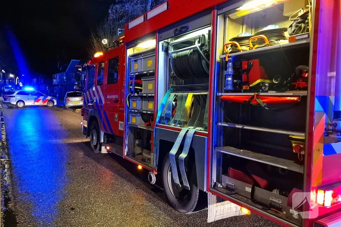 Oudere bewoner verlaat optijd brandende woning