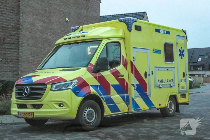 Traumahelikopter landt voor medische noodsituatie