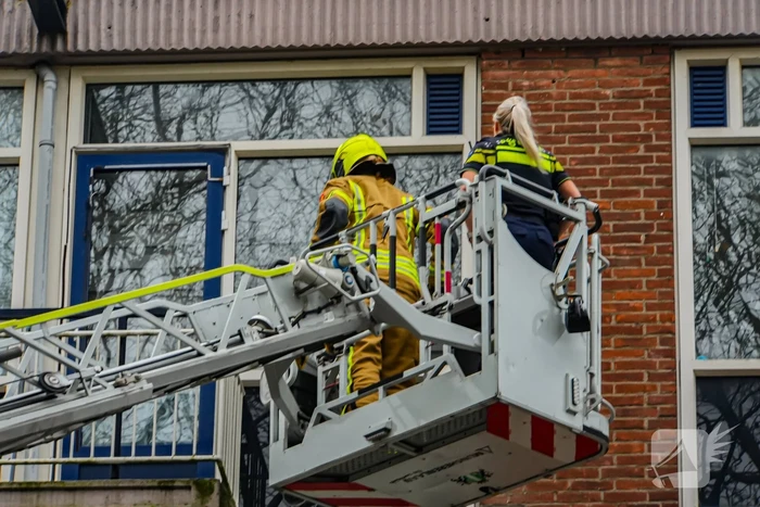 Brandweer onderzoekt benzine lucht en treft lekkende scooter aan