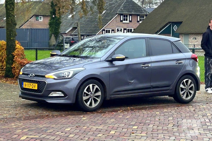 Fatbiker gewond door botsing met auto