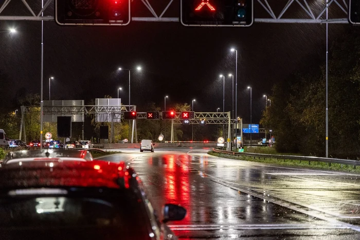 Ongeval met voertuig Rijkswaterstaat tijdens afsluiten