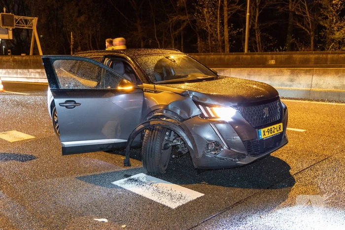 Ongeval met voertuig Rijkswaterstaat tijdens afsluiten