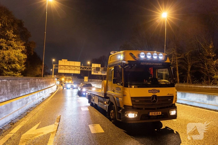 Ongeval met voertuig Rijkswaterstaat tijdens afsluiten