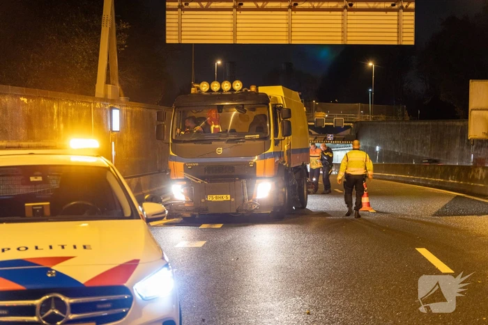 Ongeval met voertuig Rijkswaterstaat tijdens afsluiten