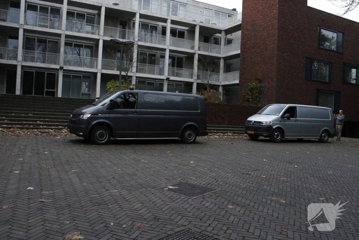 Politie doet onderzoek naar aangetroffen overleden persoon