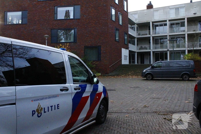 Politie doet onderzoek naar aangetroffen overleden persoon