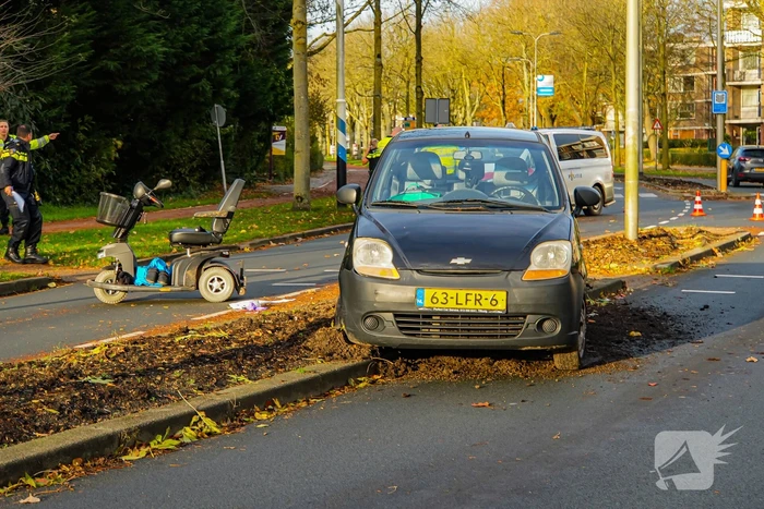 Scootmobiel bestuurder gewond bij ongeval met auto