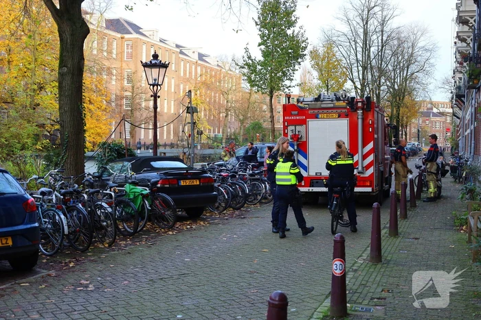 Woonboot dreigt te zinken