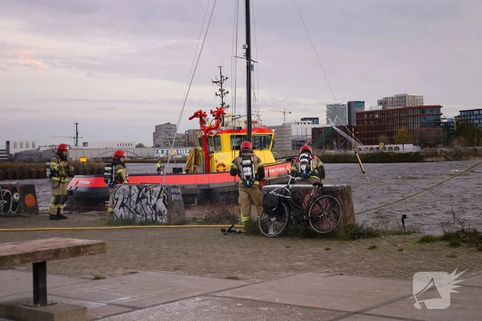 Zeilboot verwoest door brand