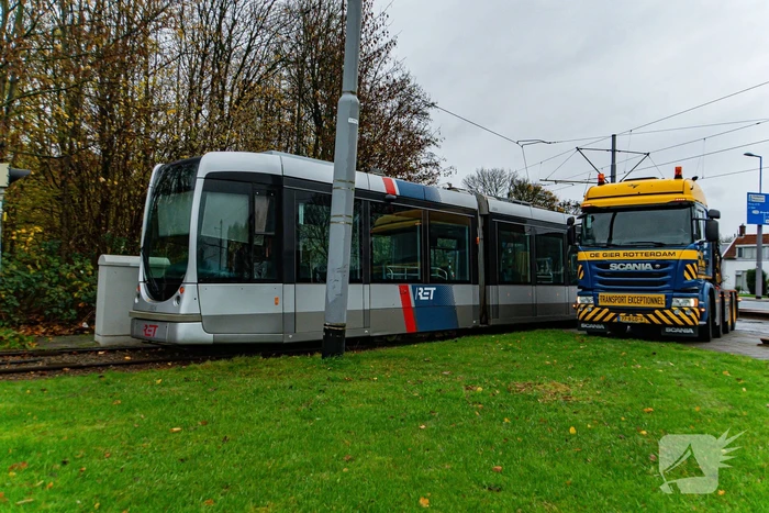 Flinke vertraging door ontsporing tram