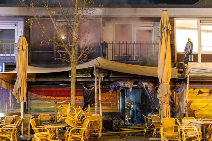 Explosie en brand richten grote schade aan bij restaurant