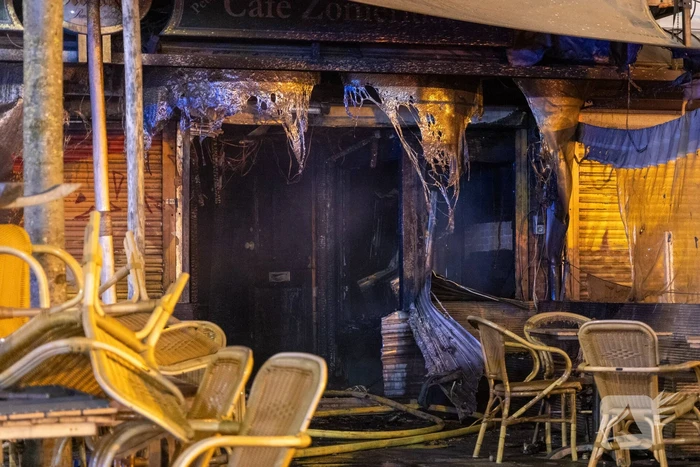 Explosie en brand richten grote schade aan bij restaurant