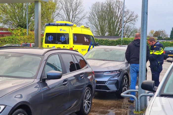 Scootmobieler in botsing met automobilist