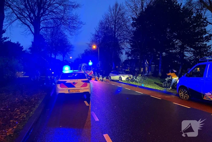 Fietser ernstig gewond bij botsing met auto