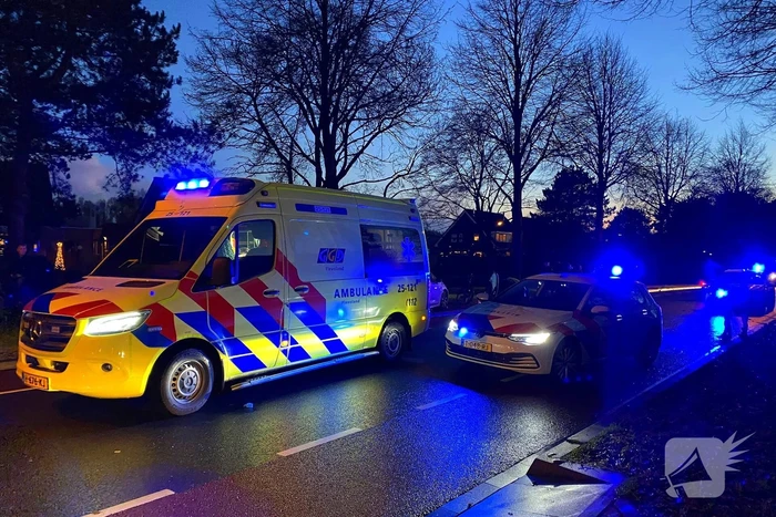 Fietser ernstig gewond bij botsing met auto