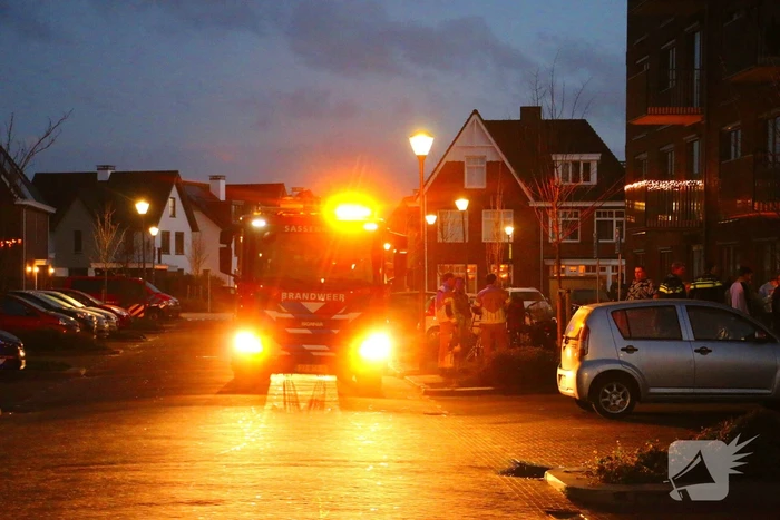 Brand in keuken door brandweer geblust