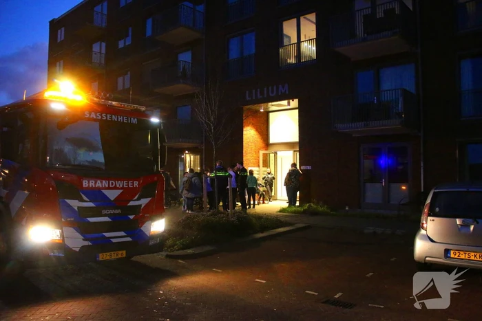 Brand in keuken door brandweer geblust
