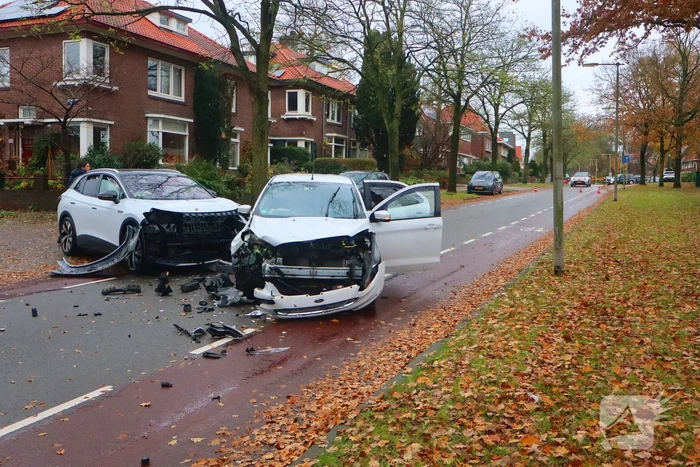 Flinke schade bij ongeval op kruising