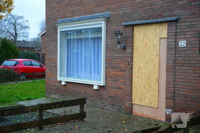 Nachtelijke explosie in woonhuis zorgt voor flinke schade
