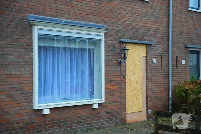 Nachtelijke explosie in woonhuis zorgt voor flinke schade