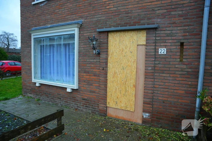 Nachtelijke explosie in woonhuis zorgt voor flinke schade