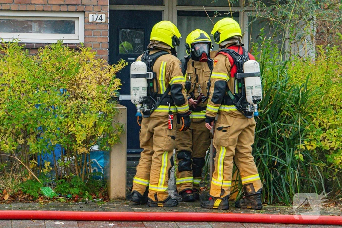 Grote uitslaande brand bij eengezinswoning
