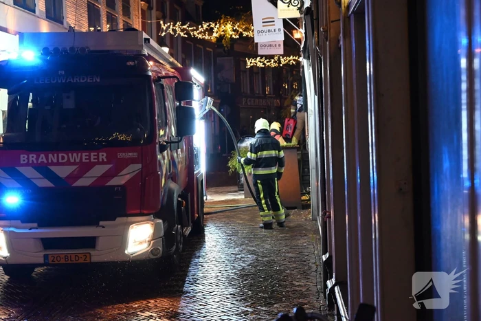 Keukenbrand in hamburgerrestaurant