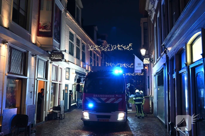 Keukenbrand in hamburgerrestaurant