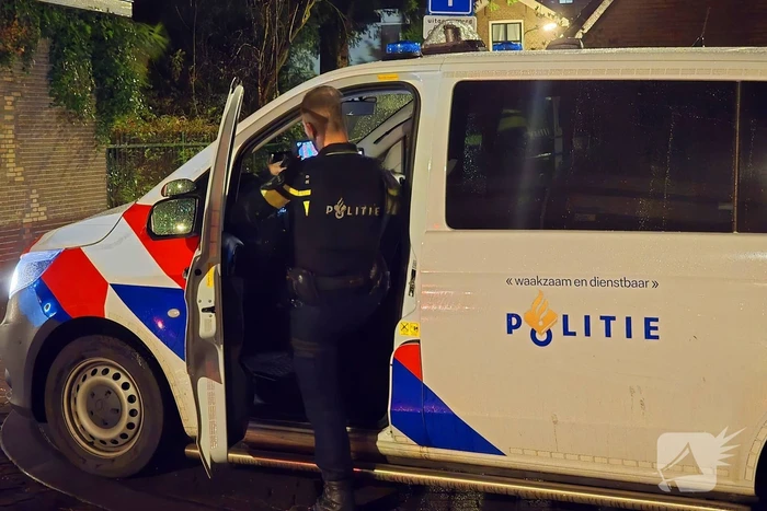 Zoektocht naar verdachte na overval melding