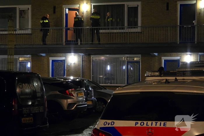 Zoektocht naar verdachte na overval melding