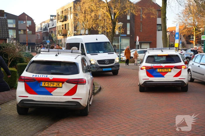 Boze weggebruiker dreigt en belaagt taxichauffeuse