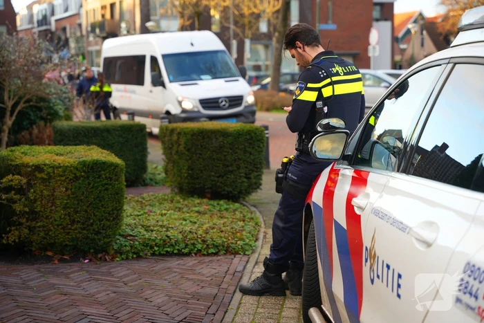 Boze weggebruiker dreigt en belaagt taxichauffeuse