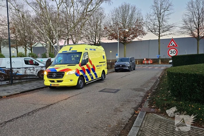 Fietser aangereden door bestuurder van bestelbus