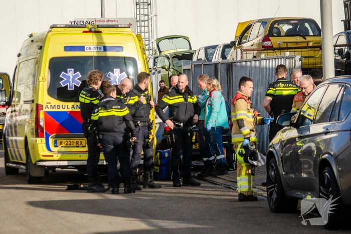 Traumateam ingezet voor incident bij autodemontage bedrijf
