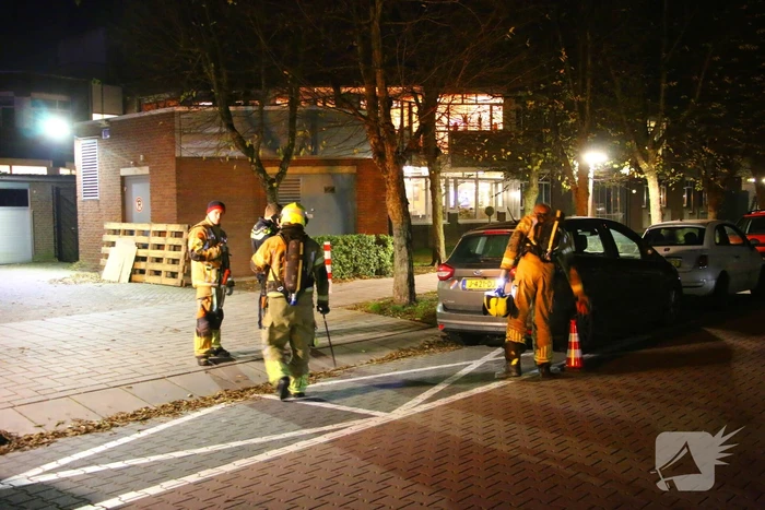Brandweer doet onderzoek naar chemische lucht in zorgcentrum