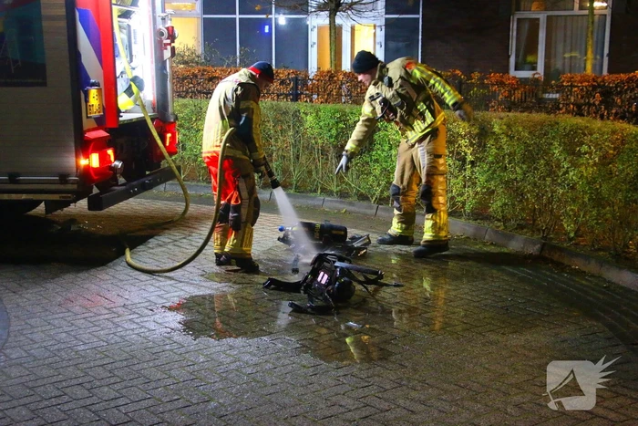 Brandweer doet onderzoek naar chemische lucht in zorgcentrum