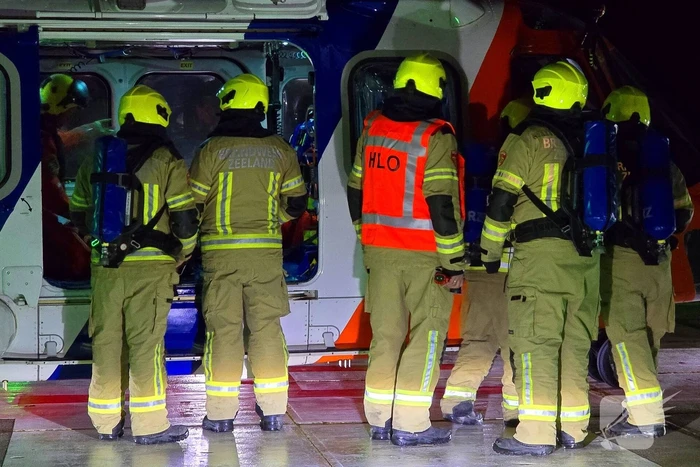 Kustwacht helikopter evacueerd patiënt van cruiseschip