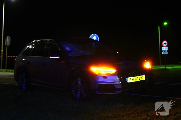 Persoon zwaargewond bij aanrijding met auto