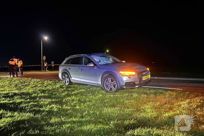 Persoon zwaargewond bij aanrijding met auto