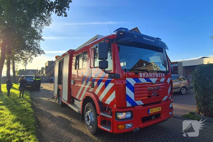 Brandweer graaft in tuin wegens gaslekkage